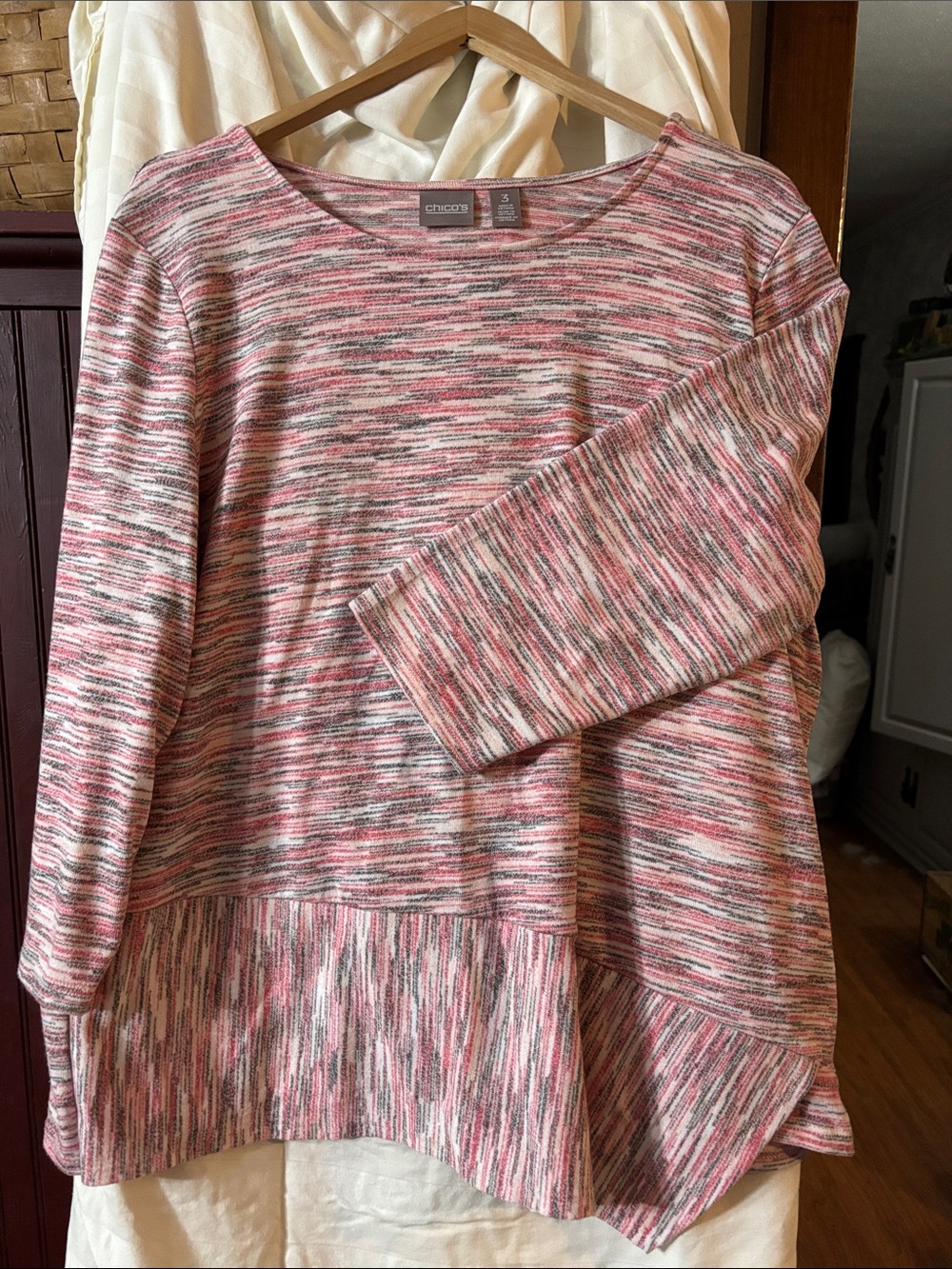 Chico's Pink & Gray Marled Long-Sleeve Contrast-Hem Top